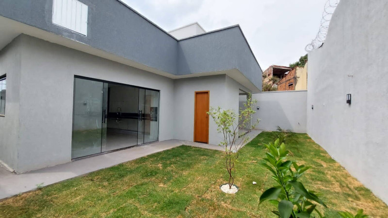 Imagem Casa com 3 Quartos à Venda, 394 m² em Setor Leste Universitário - Goiânia Imagem Casa com 3 Quartos à Venda, 394 m² em Setor Leste Universitário - Goiânia
