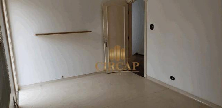 Imagem Sobrado com 5 Quartos à Venda ou Locação, 268 m² em Ibirapuera - São Paulo Imagem Sobrado com 5 Quartos à Venda ou Locação, 268 m² em Ibirapuera - São Paulo