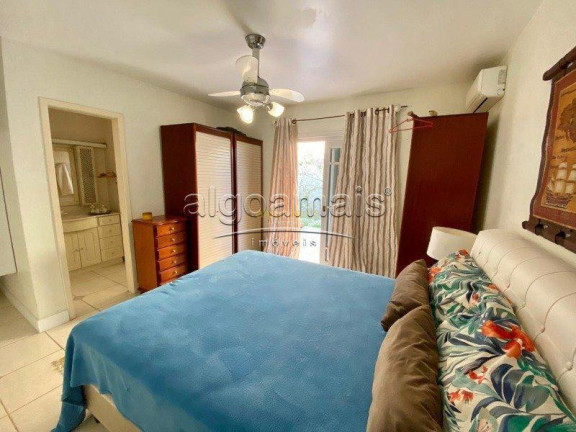 Imagem Casa com 4 Quartos à Venda, 217 m² em Centro - Xangri-lá
