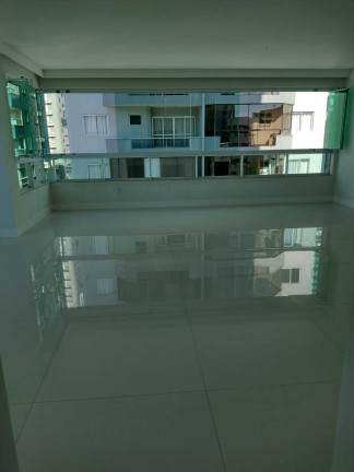 Imagem Apartamento com 3 Quartos à Venda, 145 m² em Centro - Balneário Camboriú Imagem Apartamento com 3 Quartos à Venda, 145 m² em Centro - Balneário Camboriú
