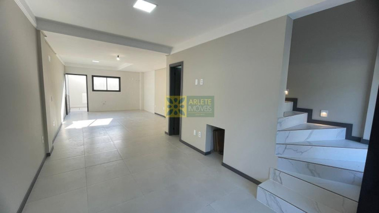Imagem Casa com 2 Quartos à Venda, 140 m² em Bombas - Bombinhas Imagem Casa com 2 Quartos à Venda, 140 m² em Bombas - Bombinhas