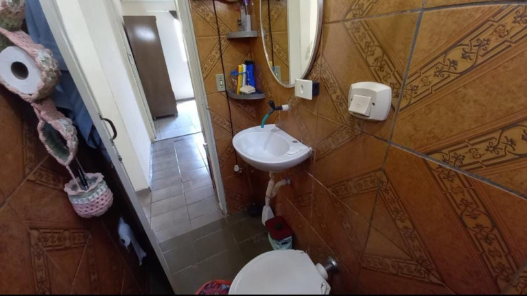 Imagem Casa com 2 Quartos à Venda, 70 m² em Conjunto Habitacional Violim - Londrina