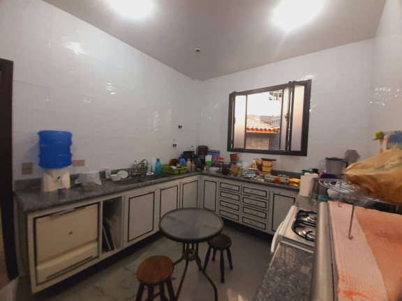 Imagem Casa com 4 Quartos à Venda, 266 m² em Gonzaga - Santos Imagem Casa com 4 Quartos à Venda, 266 m² em Gonzaga - Santos