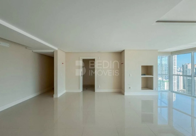 Imagem Apartamento com 3 Quartos à Venda, 114 m² em Centro - Balneário Camboriú Imagem Apartamento com 3 Quartos à Venda, 114 m² em Centro - Balneário Camboriú