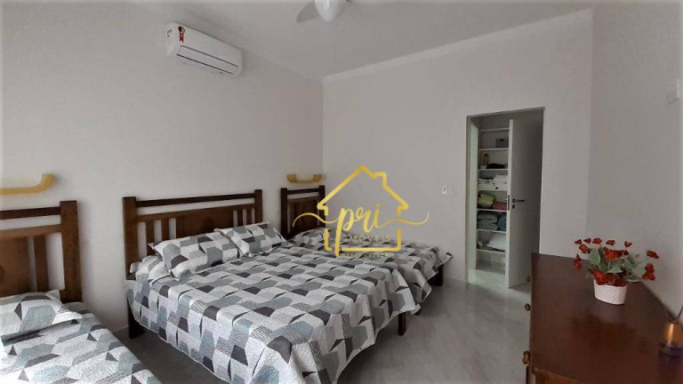 Imagem Casa com 7 Quartos à Venda, 355 m² em Flórida - Praia Grande Imagem Casa com 7 Quartos à Venda, 355 m² em Flórida - Praia Grande