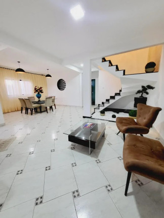 Imagem Casa com 3 Quartos à Venda, 520 m² em Setor Habitacional Arniqueira (águas Claras) - Brasília Imagem Casa com 3 Quartos à Venda, 520 m² em Setor Habitacional Arniqueira (águas Claras) - Brasília