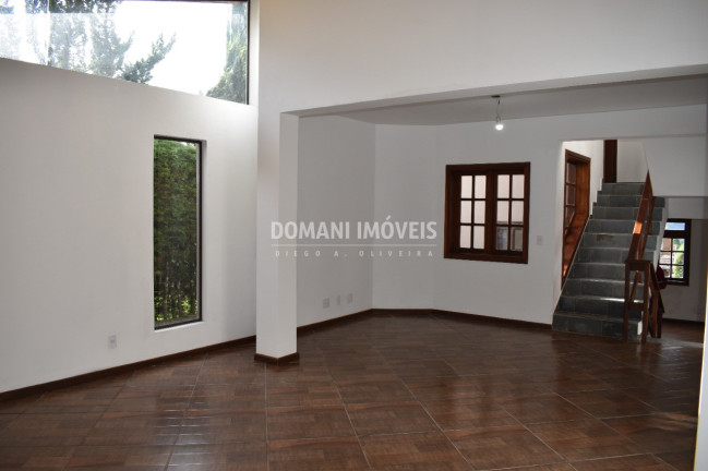Imagem Casa com 4 Quartos à Venda, 190 m² em Região Do Alto Do Capivari - Campos Do Jordão