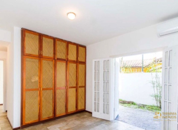 Imagem Casa de Condomínio com 5 Quartos à Venda, 350 m² em Tabatinga - Caraguatatuba Imagem Casa de Condomínio com 5 Quartos à Venda, 350 m² em Tabatinga - Caraguatatuba