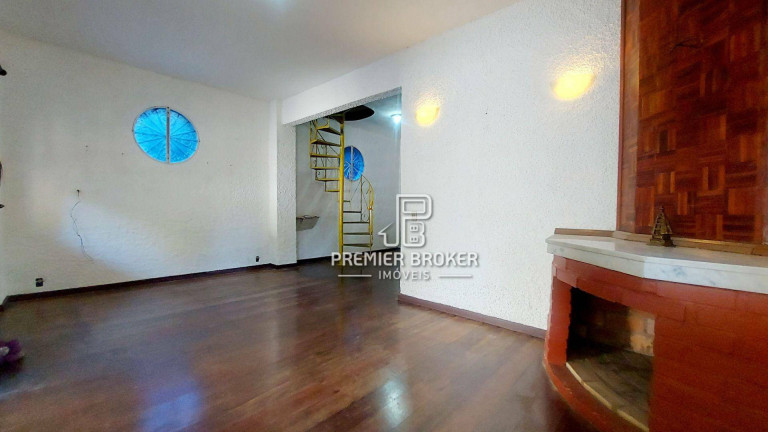 Imagem Casa com 3 Quartos à Venda, 182 m² em Albuquerque - Teresópolis Imagem Casa com 3 Quartos à Venda, 182 m² em Albuquerque - Teresópolis