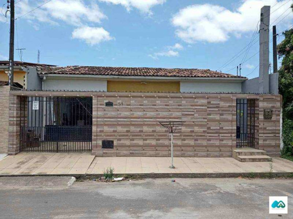 Casa com 3 Quartos à Venda, 185 m² em Benedito Bentes - Maceió