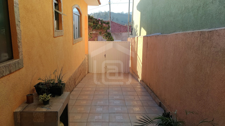 Imagem Casa com 3 Quartos à Venda, 195 m² em Residencial Rezende I - Bandeira Do Sul