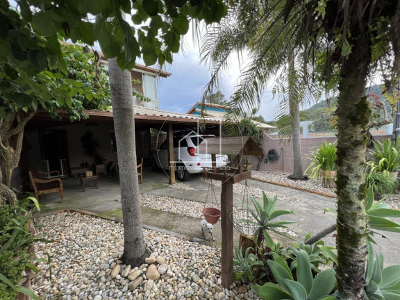 Imagem Casa com 3 Quartos à Venda, 255 m² em São João Do Rio Vermelho - Florianópolis