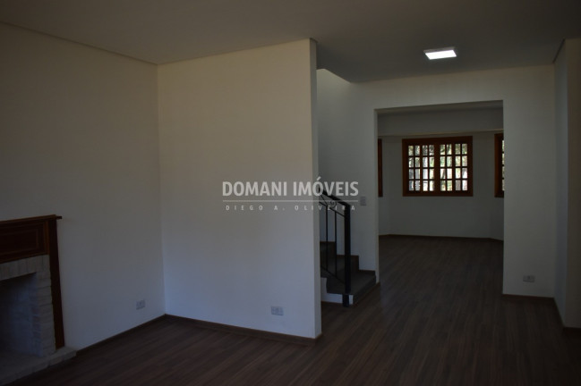 Imagem Casa com 4 Quartos à Venda, 149 m² em Região Do Parque Da água Santa - Campos Do Jordão