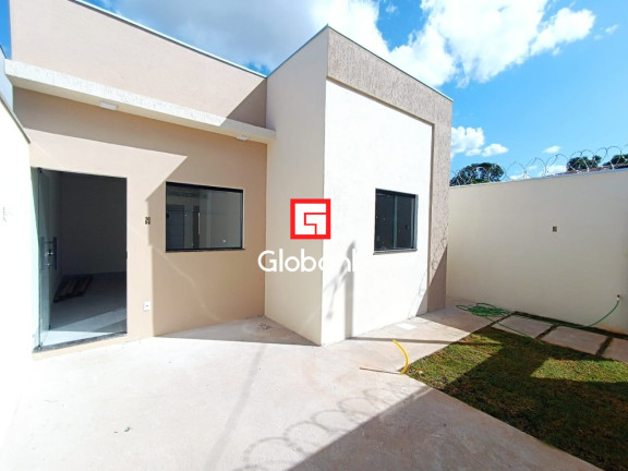 Casa com 3 Quartos à Venda,  em Renascença - Montes Claros
