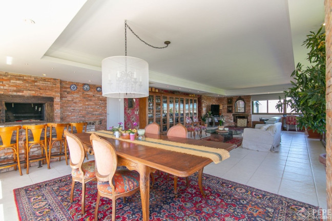 Imagem Apartamento com 3 Quartos à Venda, 243 m² em Rio Branco - Porto Alegre