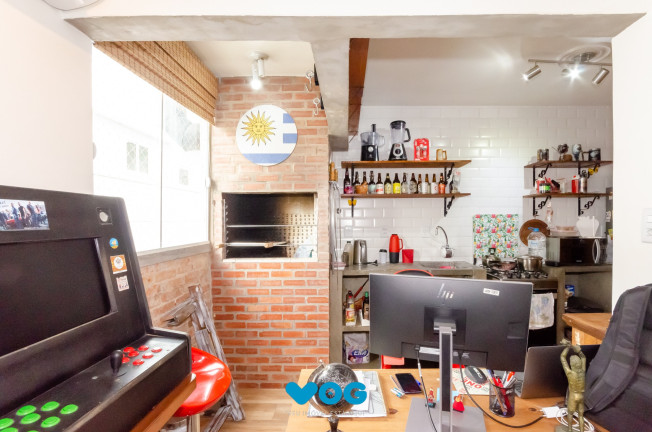 Imagem Imóvel com 2 Quartos à Venda, 69 m² em Menino Deus - Porto Alegre