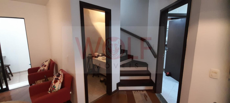 Imagem Sobrado com 3 Quartos à Venda, 147 m² em Bom Retiro - Curitiba Imagem Sobrado com 3 Quartos à Venda, 147 m² em Bom Retiro - Curitiba