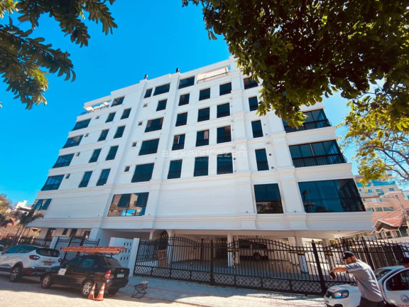 Imagem Cobertura com 2 Quartos à Venda, 140 m² em Bombas - Bombinhas Imagem Cobertura com 2 Quartos à Venda, 140 m² em Bombas - Bombinhas