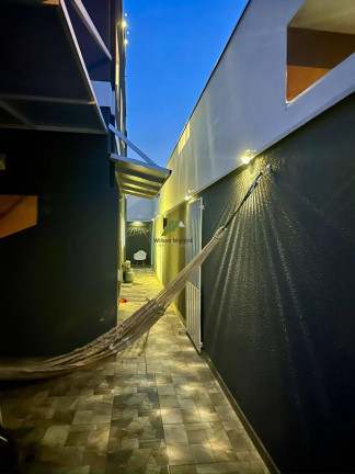 Imagem Casa com 2 Quartos à Venda, 135 m²