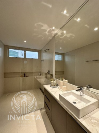 Imagem Apartamento com 3 Quartos à Venda, 153 m² em Centro - Balneário Camboriú Imagem Apartamento com 3 Quartos à Venda, 153 m² em Centro - Balneário Camboriú