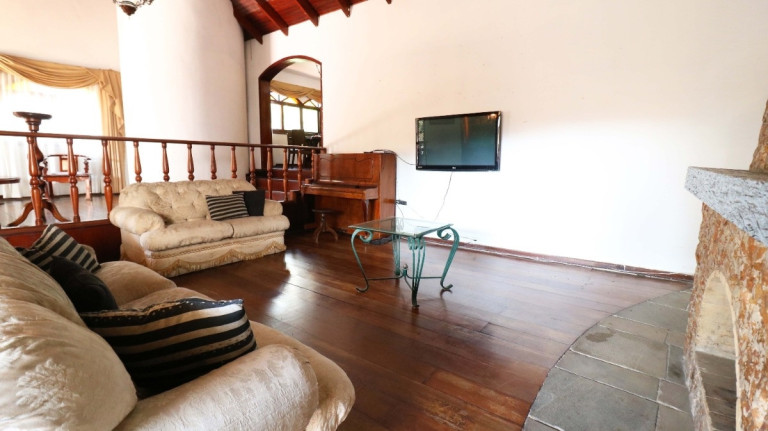 Imagem Casa com 3 Quartos à Venda, 534 m² em Tremembé - São Paulo Imagem Casa com 3 Quartos à Venda, 534 m² em Tremembé - São Paulo
