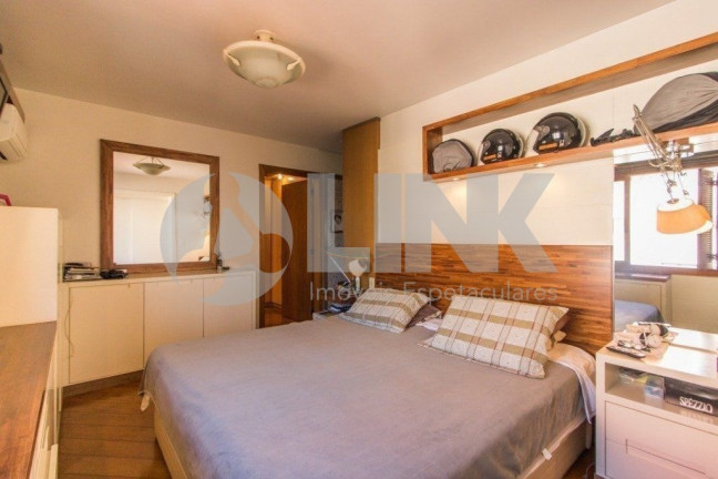 Imagem Imóvel com 3 Quartos à Venda, 384 m² em Petrópolis - Porto Alegre