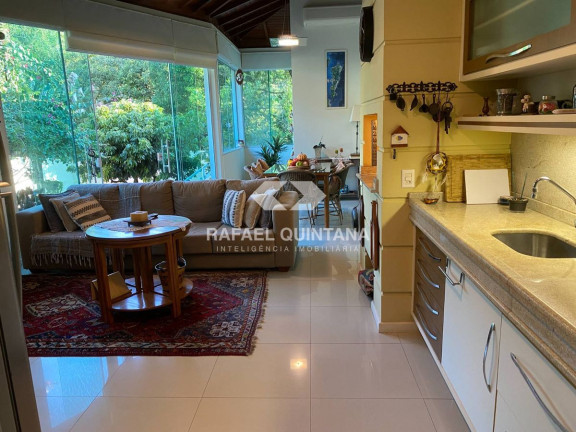 Imagem Casa com 4 Quartos à Venda, 340 m² em Córrego Grande - Florianópolis