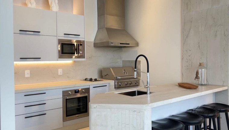 Imagem Apartamento com 4 Quartos à Venda, 168 m² em Pioneiros - Balneário Camboriú Imagem Apartamento com 4 Quartos à Venda, 168 m² em Pioneiros - Balneário Camboriú