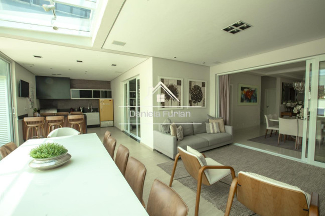 Imagem Casa de Condomínio com 3 Quartos à Venda, 321 m² em Condomínio Mont Blanc - Sorocaba Imagem Casa de Condomínio com 3 Quartos à Venda, 321 m² em Condomínio Mont Blanc - Sorocaba