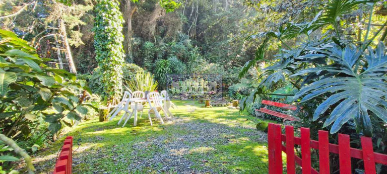 Imagem Imóvel com 10 Quartos à Venda, 7.000 m² em Quitandinha - Petropolis