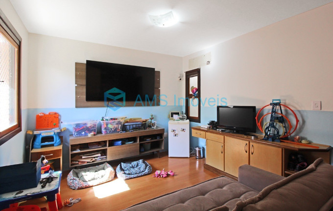 Imagem Casa com 3 Quartos à Venda, 179 m² em Cristal - Porto Alegre Imagem Casa com 3 Quartos à Venda, 179 m² em Cristal - Porto Alegre
