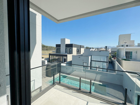 Imagem Casa de Condomínio com 4 Quartos à Venda, 360 m² em Santa Regina - Camboriú