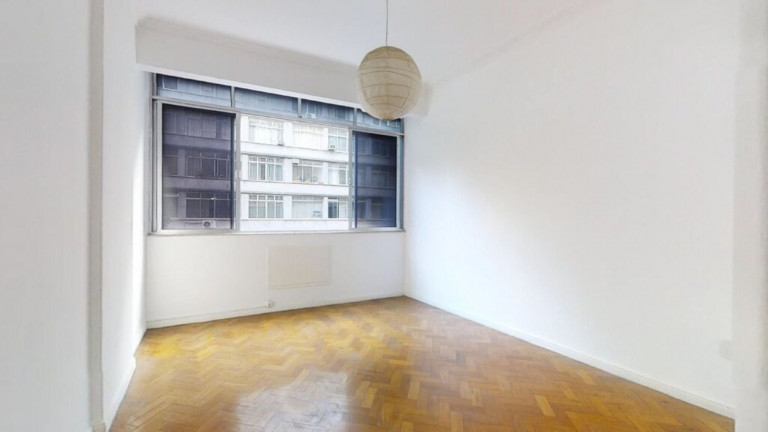 Imagem Imóvel com 3 Quartos à Venda, 110 m² em Copacabana - Rio De Janeiro Imagem Imóvel com 3 Quartos à Venda, 110 m² em Copacabana - Rio De Janeiro