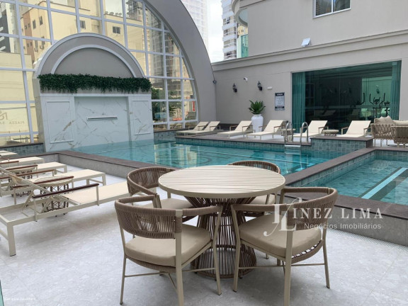 Imagem Apartamento com 4 Quartos à Venda, 269 m² em Meia Praia - Itapema Imagem Apartamento com 4 Quartos à Venda, 269 m² em Meia Praia - Itapema