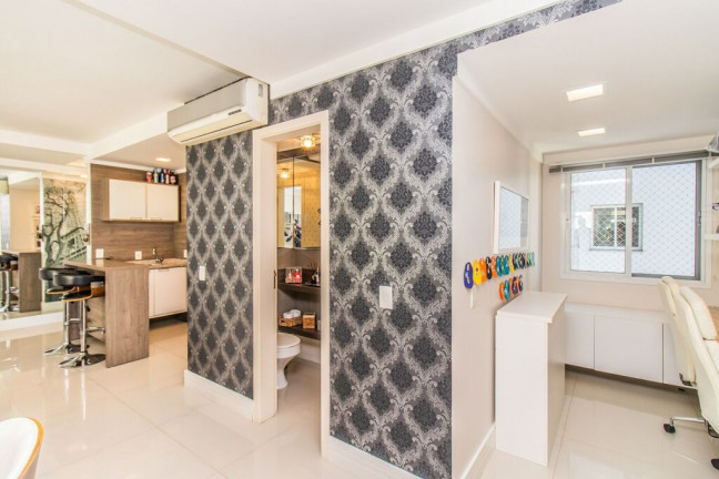 Imagem Apartamento com 3 Quartos à Venda, 106 m² em Passo Da Areia - Porto Alegre