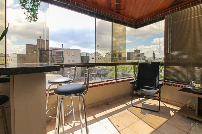 Imagem Imóvel com 3 Quartos à Venda, em Menino Deus - Porto Alegre Imagem Imóvel com 3 Quartos à Venda, em Menino Deus - Porto Alegre