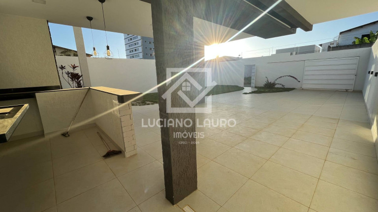 Imagem Casa com 4 Quartos à Venda, 360 m² em Candeias - Vitória Da Conquista Imagem Casa com 4 Quartos à Venda, 360 m² em Candeias - Vitória Da Conquista
