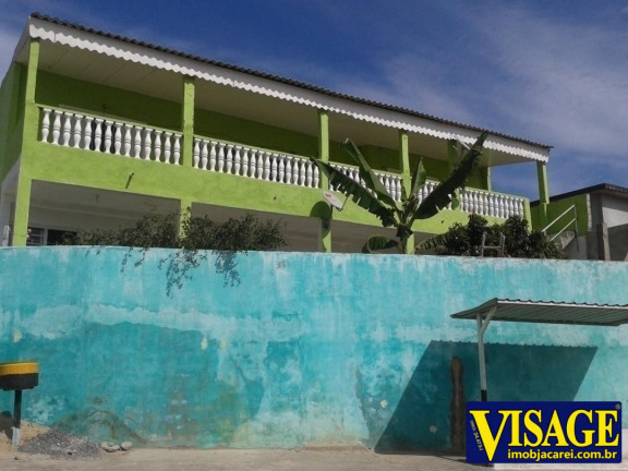 Casa com 3 Quartos à Venda,  em 1º De Maio - Jacareí
