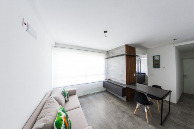Imagem Imóvel com 1 Quarto à Venda, 42 m² em Menino Deus - Porto Alegre