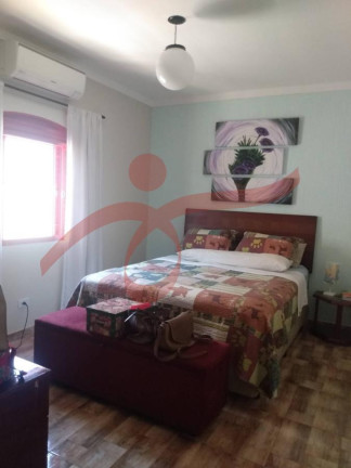 Imagem Casa com 3 Quartos à Venda, 250 m² em Parque São Cristóvão - Taubaté
