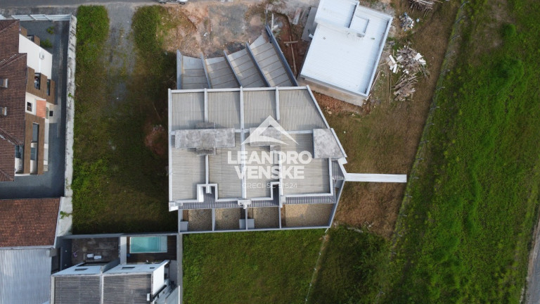 Imagem Sobrado com 3 Quartos à Venda,  em Glória - Joinville