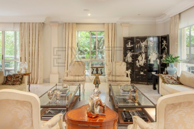 Imóvel com 4 Quartos à Venda, 502 m² em Jardim Guedala - São Paulo