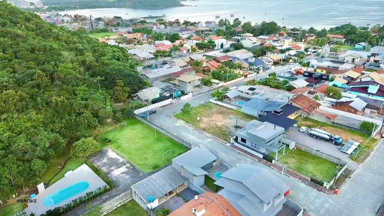 Imagem Terreno à Venda, 360 m² em Fazenda Da Armação - Governador Celso Ramos