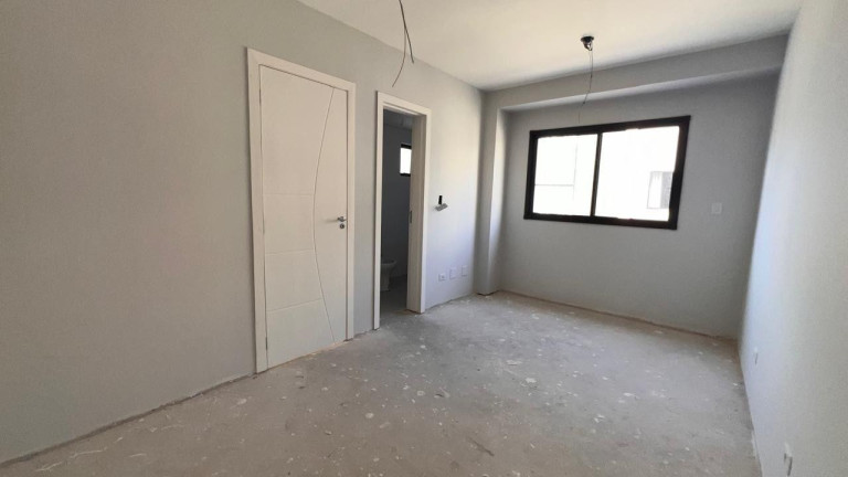 Imagem Casa com 3 Quartos à Venda, 169 m² em Uberaba - Curitiba