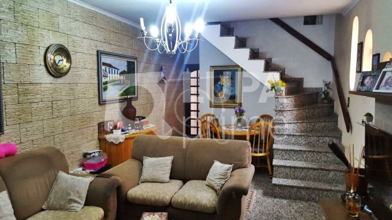 Casa com 4 Quartos à Venda, 240 m² em Jardim Guanca - São Paulo