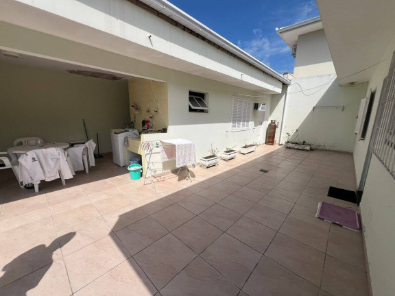 Imagem Casa com 4 Quartos à Venda, 260 m² em Balneário - Florianópolis Imagem Casa com 4 Quartos à Venda, 260 m² em Balneário - Florianópolis