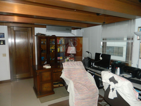 Imagem Cobertura com 3 Quartos à Venda, 345 m² em Bom Fim - Porto Alegre