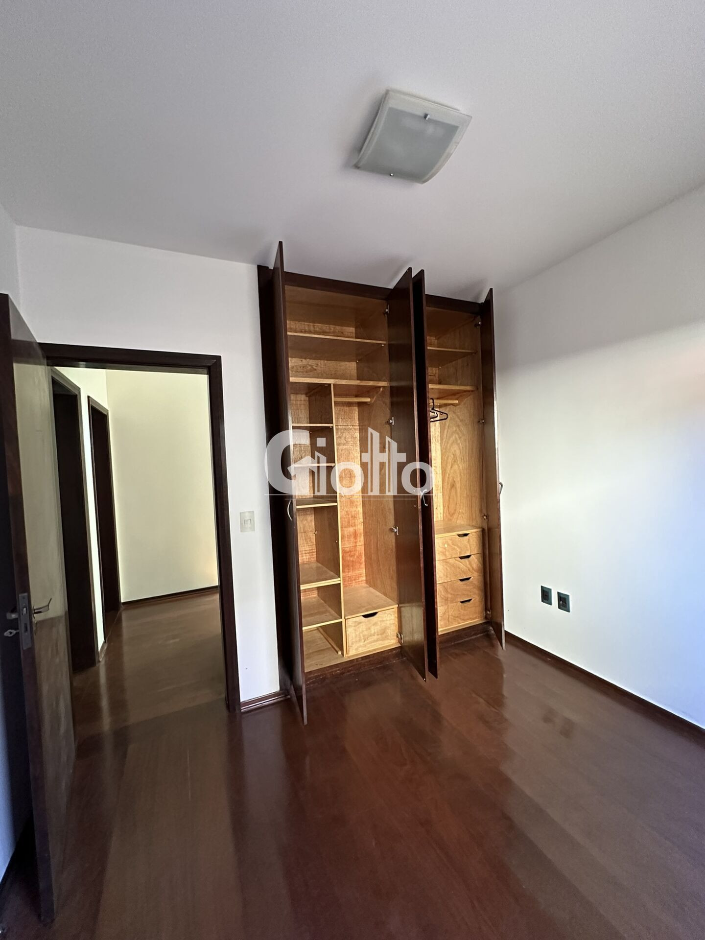 Imagem Casa com 3 Quartos à Venda, 294 m² em Vila Oliveira - Mogi Das Cruzes