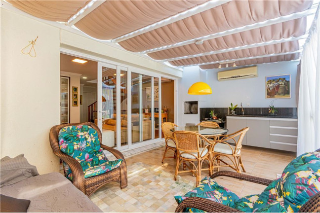 Imagem Casa com 3 Quartos à Venda, 120 m² em Lomba Do Pinheiro - Porto Alegre