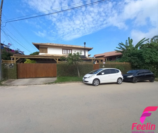 Imagem Casa com 3 Quartos à Venda, 170 m² em Rio Tavares - Florianópolis Imagem Casa com 3 Quartos à Venda, 170 m² em Rio Tavares - Florianópolis